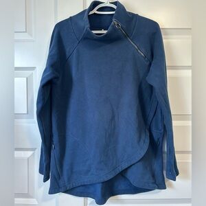 Athleta Cozy Karma Fleece Navy Sweatshirt